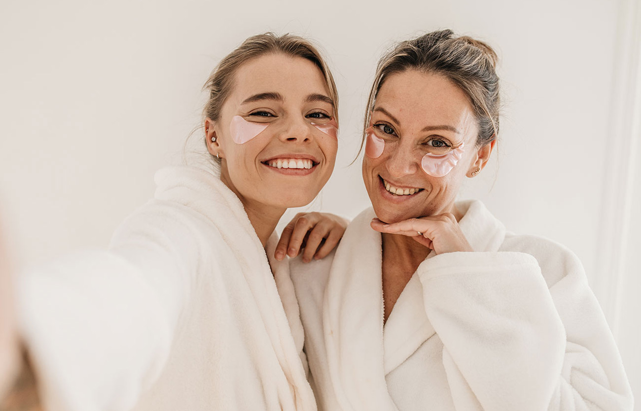 Relaxing weekend with friend